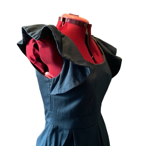 PINK MARTINI - Green dress - flair sleeves - midi lengh - medium - Picture 6 of 14